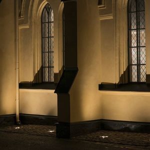 地面嵌入式照明设备
