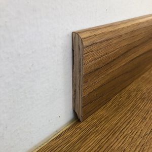 棕色踢脚线 1