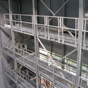 金属护栏