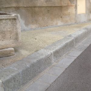 人行道路缘坡道