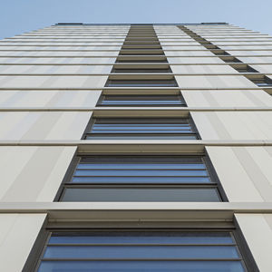 百叶窗式建筑遮阳板