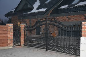 平开大门