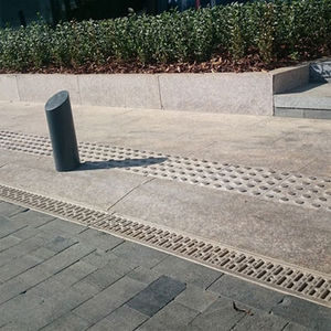 带网格排水槽