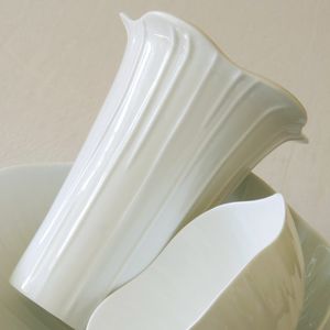 现代风格花瓶