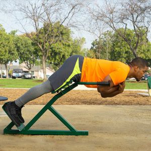 腹部健身器材