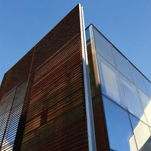 百叶窗式挡板