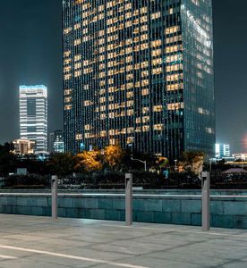 公共空间灯柱 1