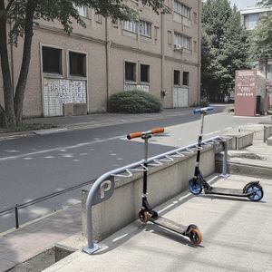 电镀钢滑板车停放架
