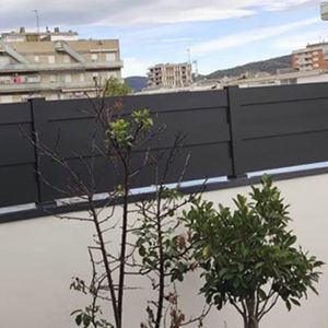 百叶窗式围栏 1