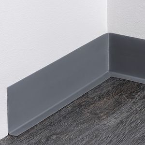 米色踢脚板