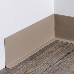 米色踢脚板