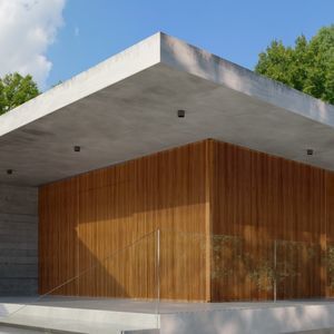 带铰链建筑遮阳板