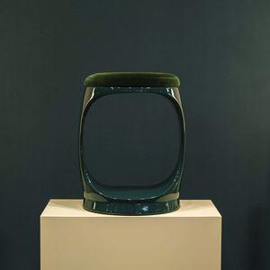 现代风格凳子