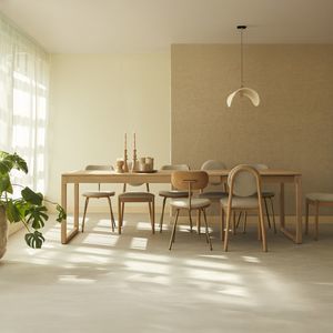 现代风格餐桌