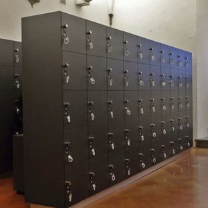 三聚氰胺更衣室储物柜 1