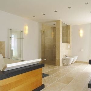 现代风格浴室