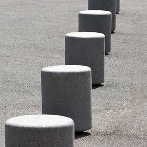 人行道桩