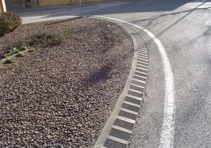 人行道路缘坡道