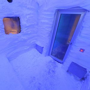 雪屋 1