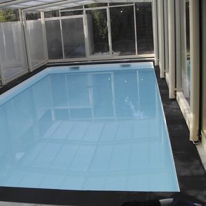 泳池边混凝土砖