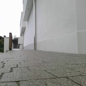 白色踢脚板 1