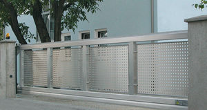 滑动式大门