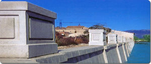 钢筋混凝土挡土墙