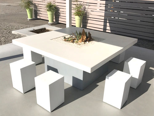 现代风格桌 - Proverbio Outdoor Design - 金属 / 钢筋混凝土 / 长方形