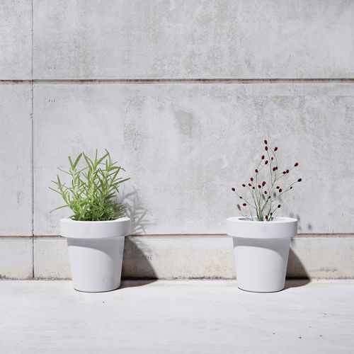 混凝土花坛 - VASE S : 230 - SIT Urban Design - 环形 / 现代风格 / 公共空间