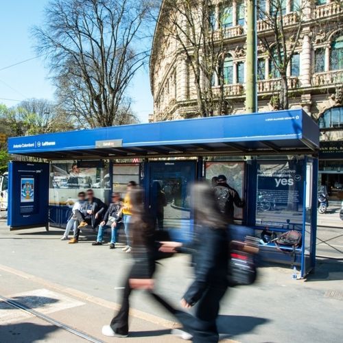 钢公交站台遮阳棚 - JCDecaux - Mobilier Urbain - 电镀钢 / 智能 / 带凳子