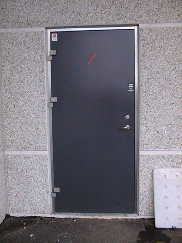 平开工业门 - MH0601B - DAN-doors - 金属 / 自动 / 半玻璃
