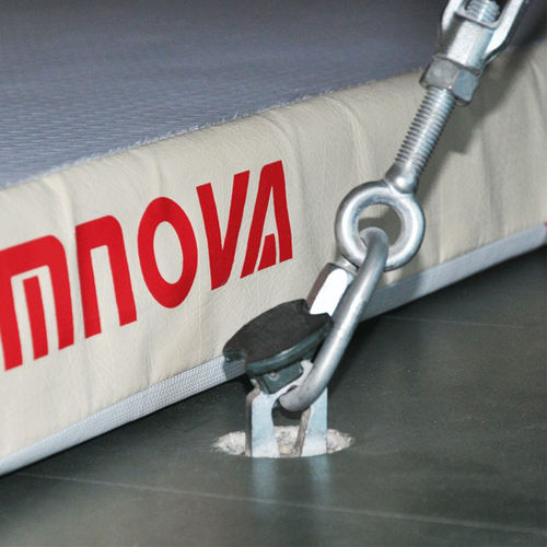 金属钩挂锁定装置 - 2000 - GYMNOVA - 室内装潢