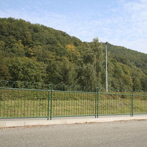 带栏杆围栏 - LUXEMBOURG - HUSSON INTERNATIONAL - 花园 / 用于公共空间 / 用于绿地