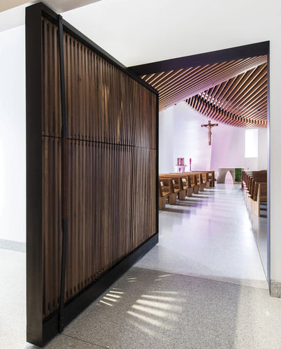 室内门 - St. Mary Chapel - USA - FritsJurgens - 胡桃木 / 钢 / 偏心轴旋转
