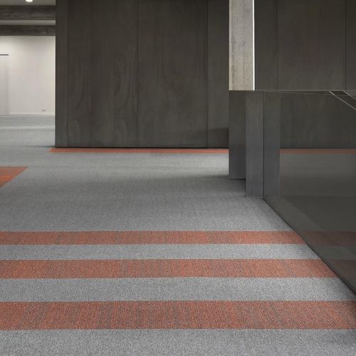 簇绒满铺地毯 - ESSENCE - Tarkett PROFESSIONAL - Textilene® 材质 / 商用 / 建筑物