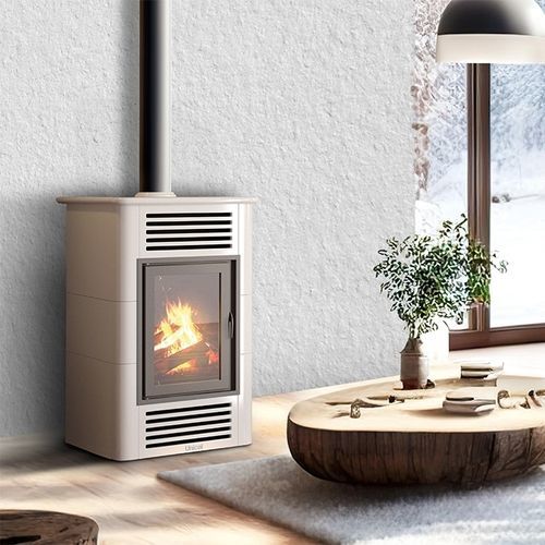 木材采暖炉 - LENI 10 - UNICAL AG S.p.A. - 5 kW...10 kW / 独立式 / 现代风格