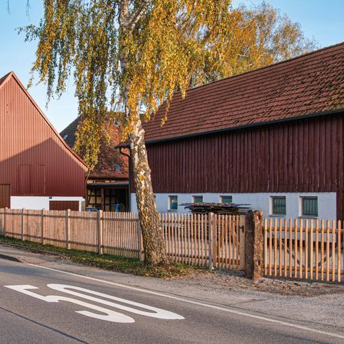 百叶窗式围栏 - SENKRECHTZAUN - Braun Wuerfele - 住宅 / 松木 / 落叶松木