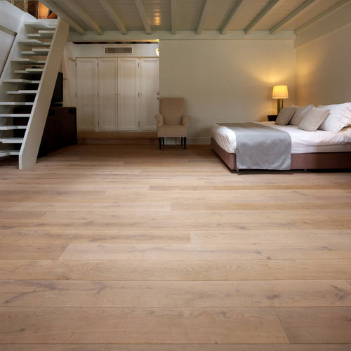 层压地板 - W.02 - Dennebos Flooring - 栎木 / 山形纹 / 涂油