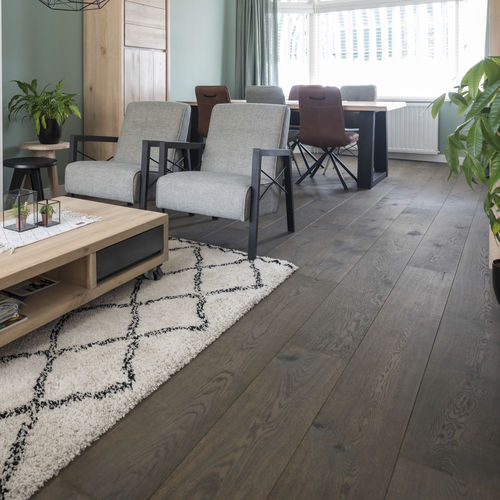 层压地板 - D.06 - Dennebos Flooring - 栎木 / 山形纹 / 涂油