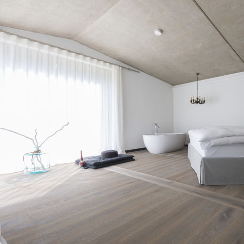 层压地板 - G.01 - Dennebos Flooring - 栎木 / 山形纹 / 涂油