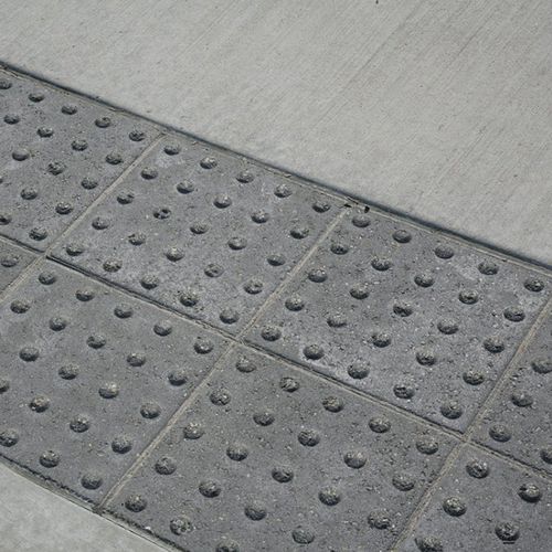 人造石路面砖 - ADA™ - UNILOCK - 户外 / 布艺 / 人行道