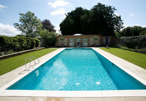 泳道游泳池 - OXFORDSHIRE - GUNCAST SWIMMING POOLS - 户外 / 地下 / 石材