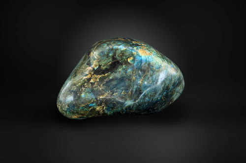 天然石材雕塑 - GUIDERO_LABRADORITE_GEMSTONE_LAB28_22kg - GUIDERO Holland BV