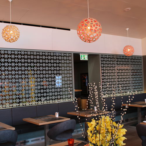 隔墙装饰面板 - HOSPITAL HIRSLANDEN RESTAURANT - Bruag Design Factory AG - HPL / 穿孔