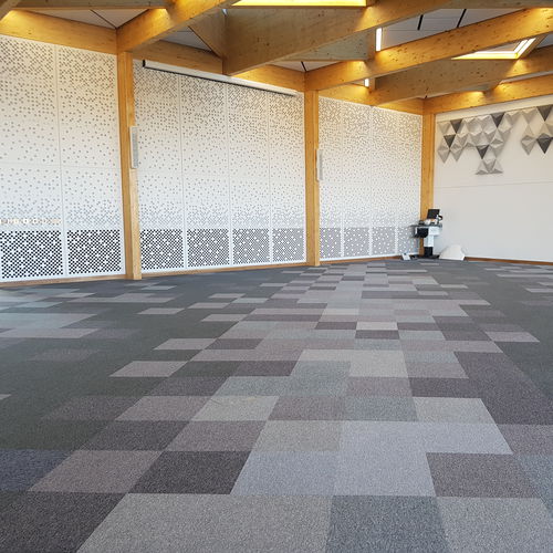 壁挂装饰面板 - DINING ROOM UNIVERSITY OF WARWICK COVENTRY - Bruag Design Factory AG - MDF / 穿孔