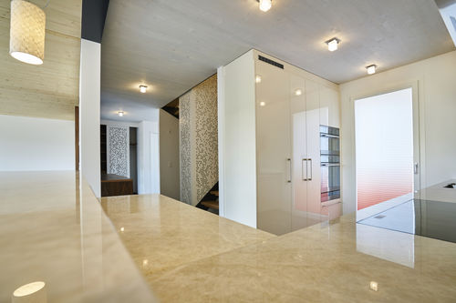 MDF护栏 - PERFORATED ELEMENTS GUDISTUD TANN - Bruag Design Factory AG - 板式 / 室内 / 用于楼梯
