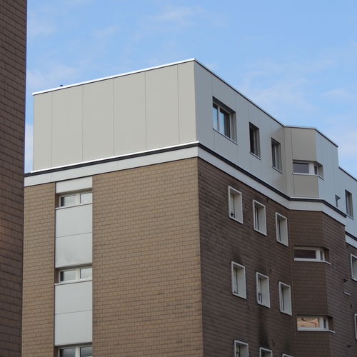 立面板 - CELLON - STADTBACHSTRASSE BADEN - Bruag Design Factory AG - 复合材料 / HPL / 光滑