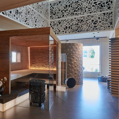MDF护栏 - FITNESS-PARTNER THAL - Bruag Design Factory AG - 板式 / 栏杆形状 / 激光切割