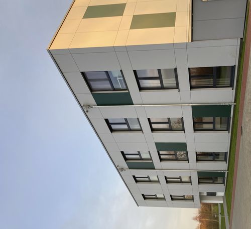 HPL通风外墙 - CELLON CAMPUS HEIDE - Bruag Design Factory AG - 板式 / 光滑 / 有色