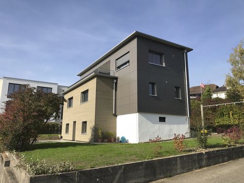 HPL通风外墙 - EFH M&Auml;NNEDORF - Bruag Design Factory AG - 板式 / 光滑 / 有色
